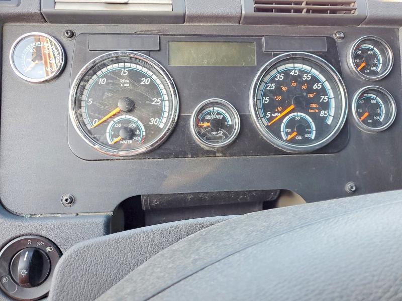 2017 Freightliner Cascadia 125