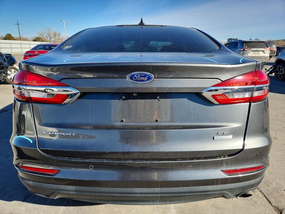 2020 Ford Fusion se