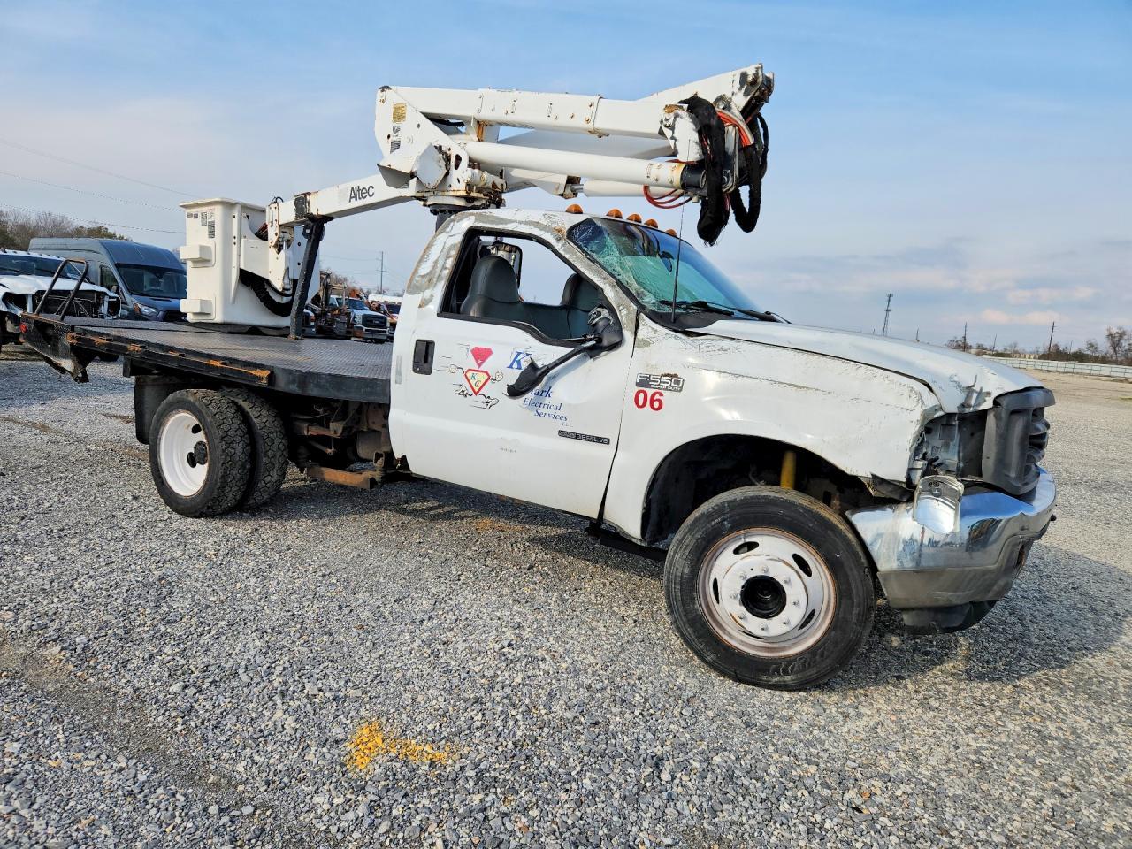 2002 Ford F550 Super Duty Bucket Truck