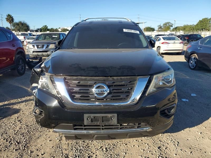 2018 Nissan Pathfinder s