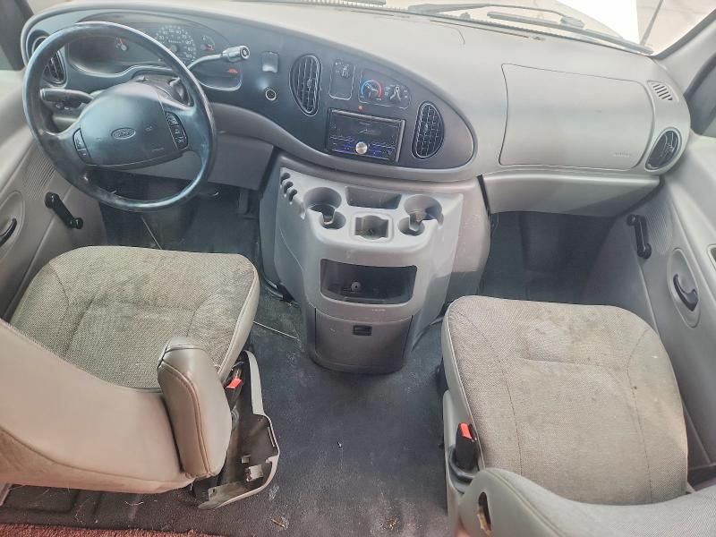 2001 Ford Econoline E250 Van