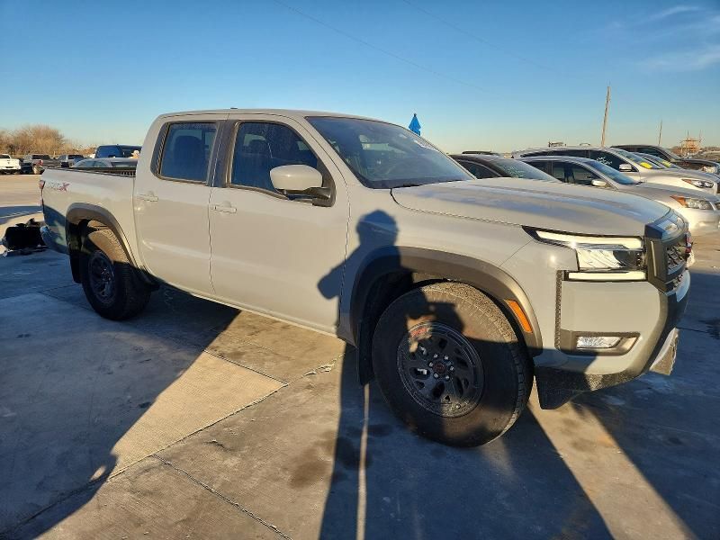 2025 Nissan Frontier s
