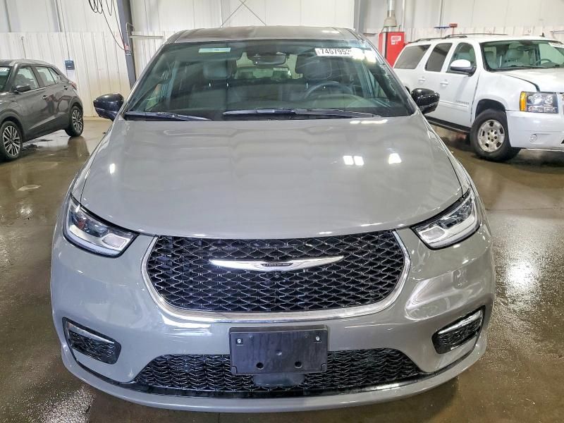 2025 Chrysler Pacifica Hybrid Select