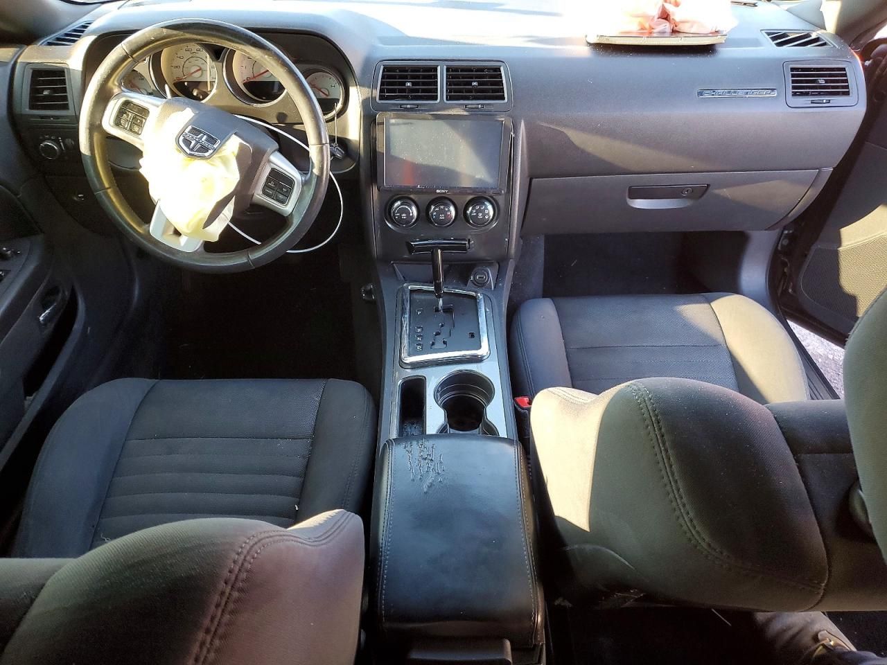 2013 Dodge Challenger sxt