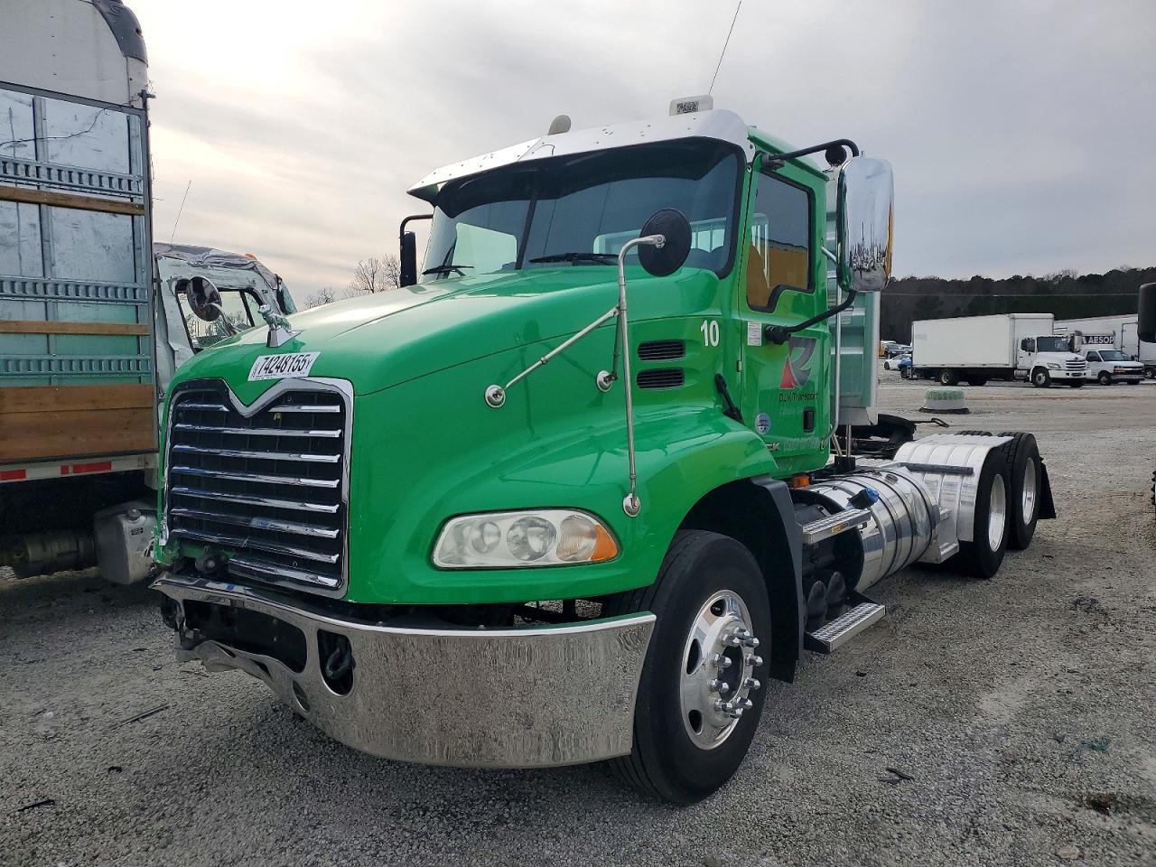 2016 Mack CXU613 Semi Truck