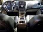 2016 Chrysler Town & Country Touring l