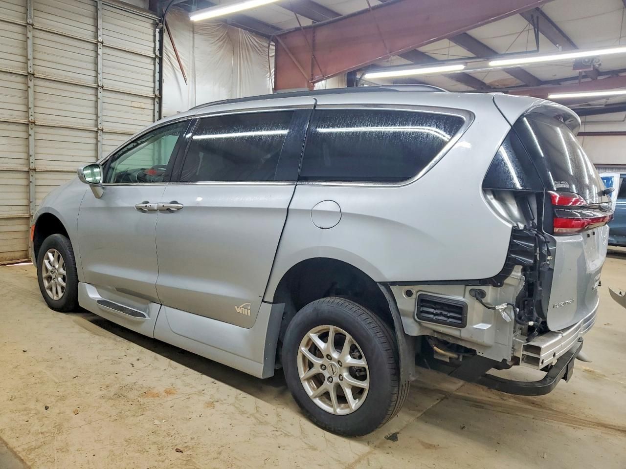 2022 Chrysler Pacifica Touring l