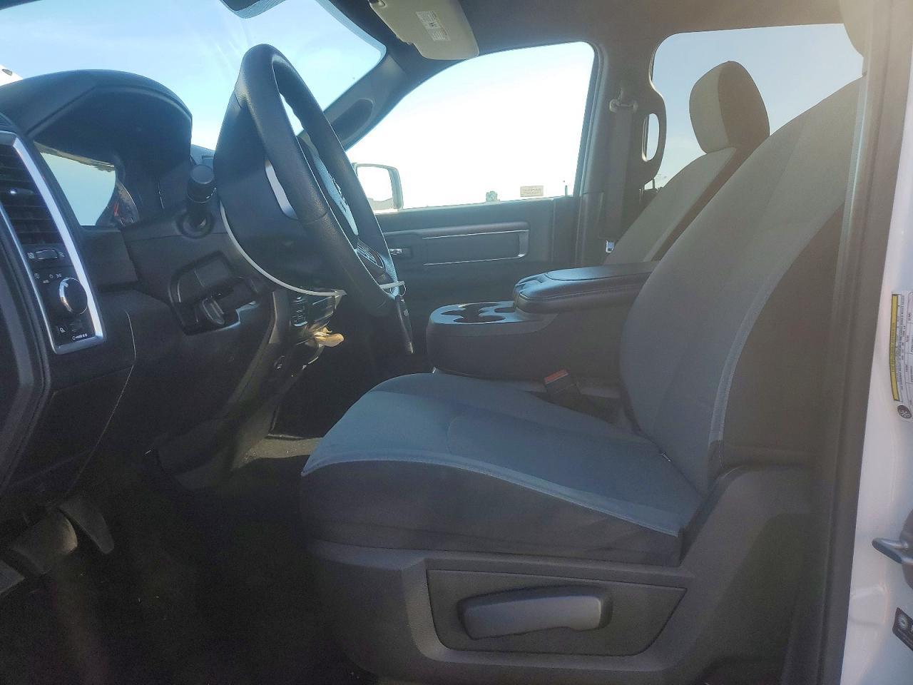 2021 Dodge Ram 1500 Classic slt