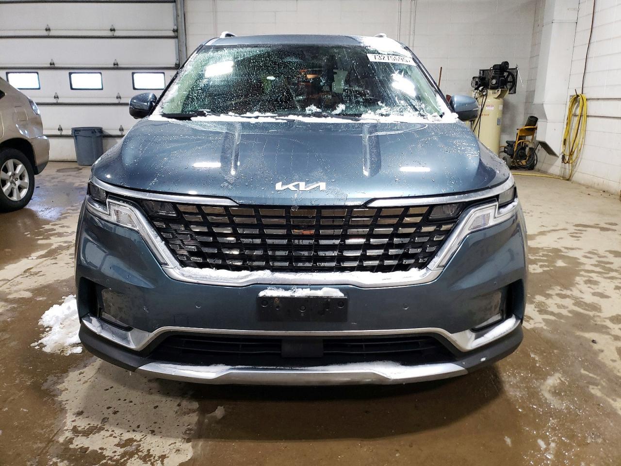 2022 KIA Carnival sx