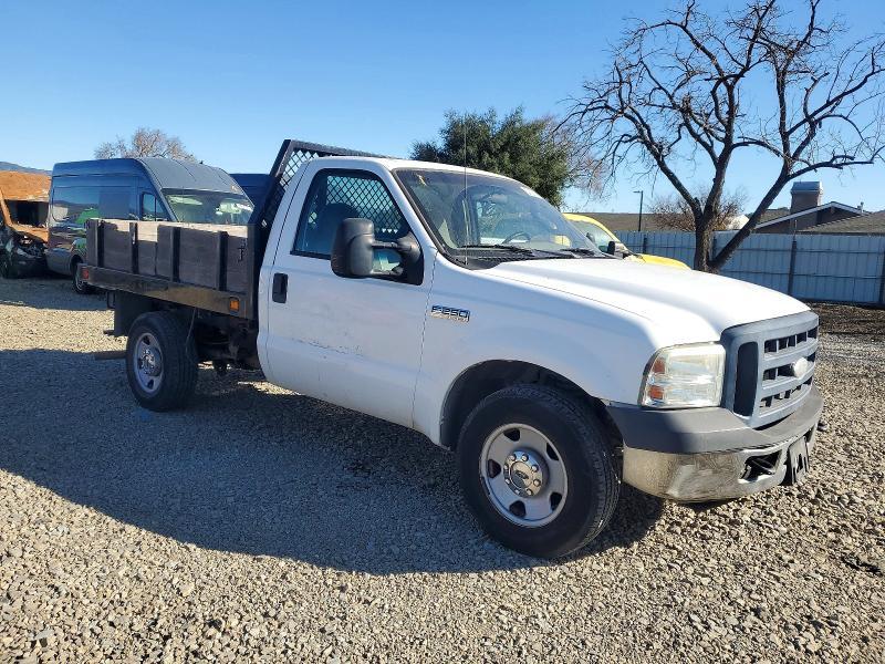 2006 Ford F250 Super Duty Flatbed Truck