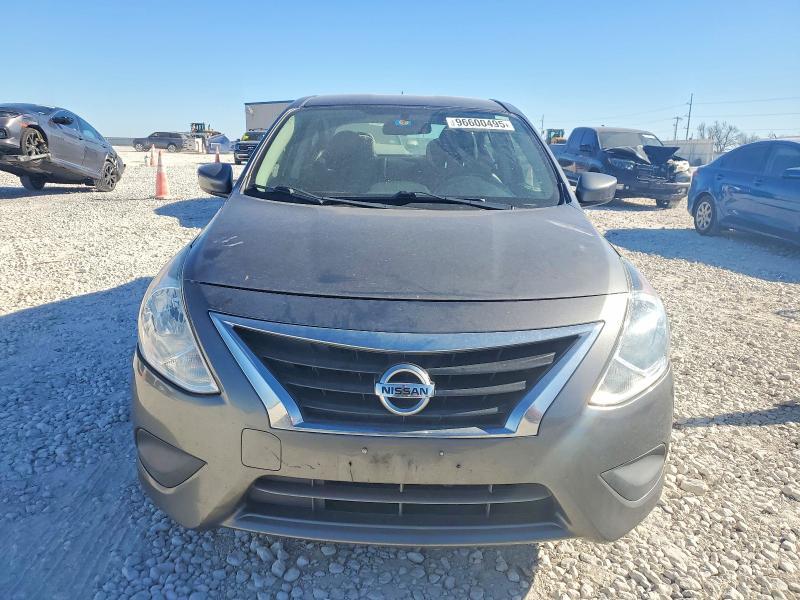 2016 Nissan Versa s