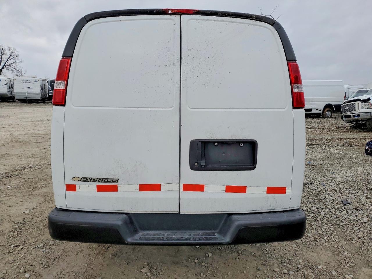 2021 Chevrolet Express G2500