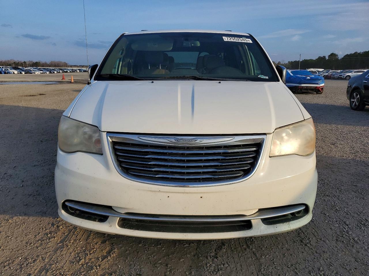 2012 Chrysler Town & Country Touring l