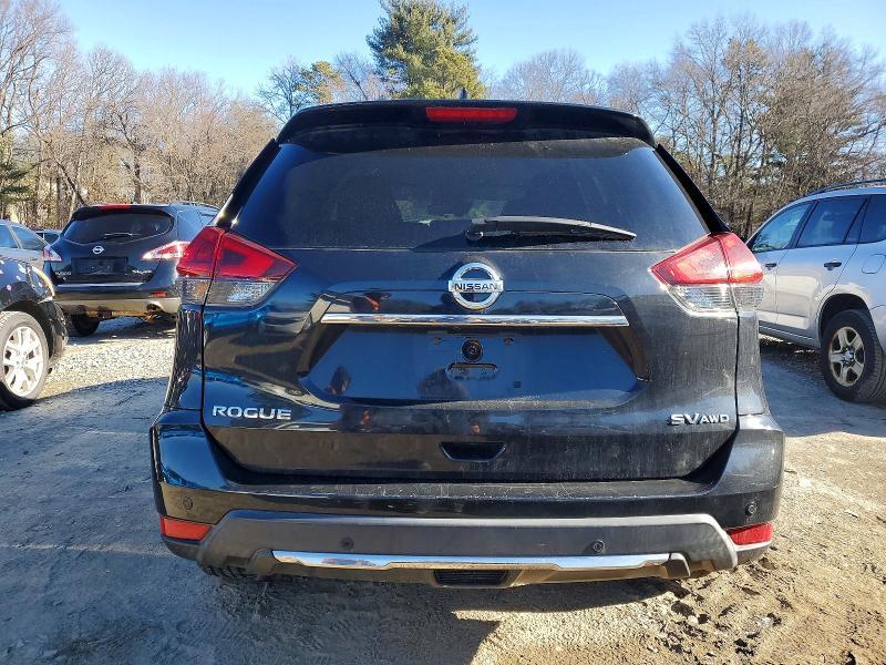 2020 Nissan Rogue sv