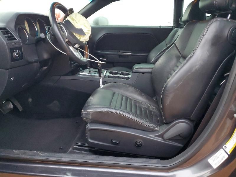 2013 Dodge Challenger sxt