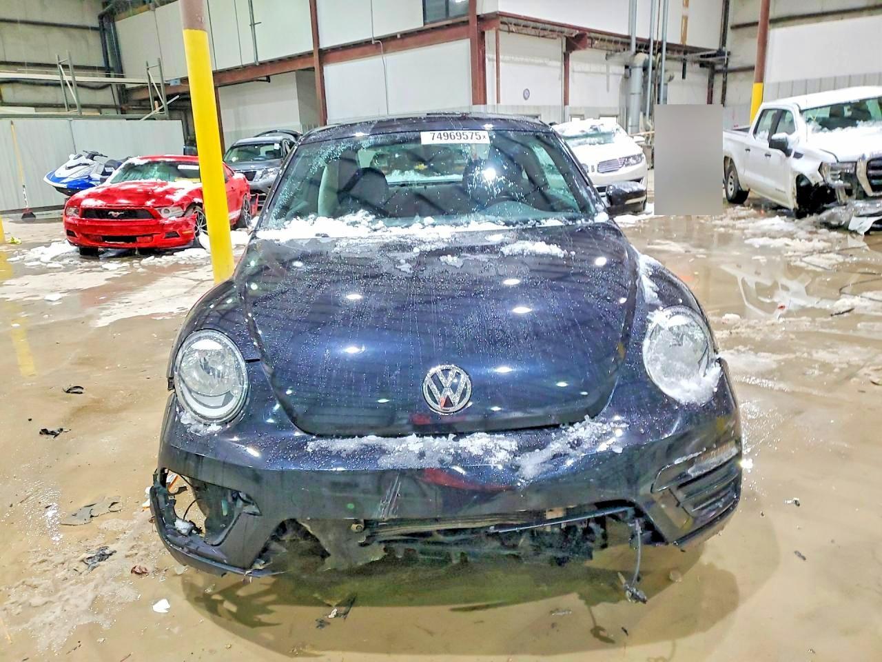 2019 Volkswagen Beetle s