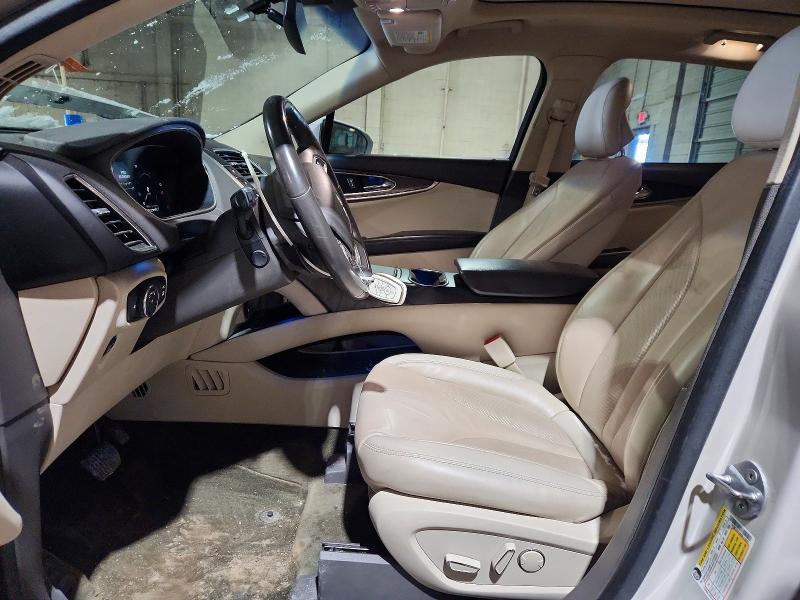 2019 Lincoln Nautilus Select