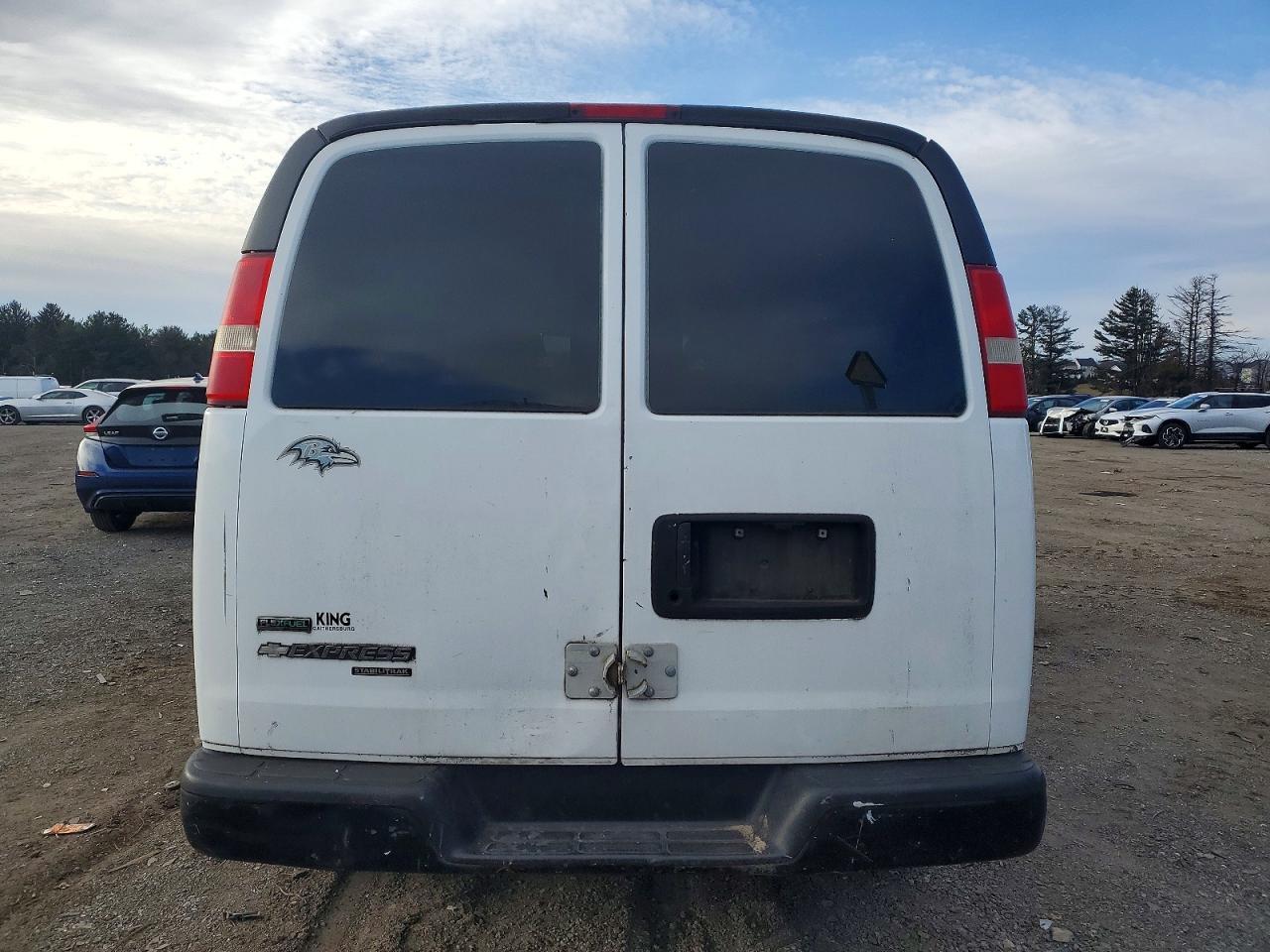 2011 Chevrolet Express 2500 Delivery Van