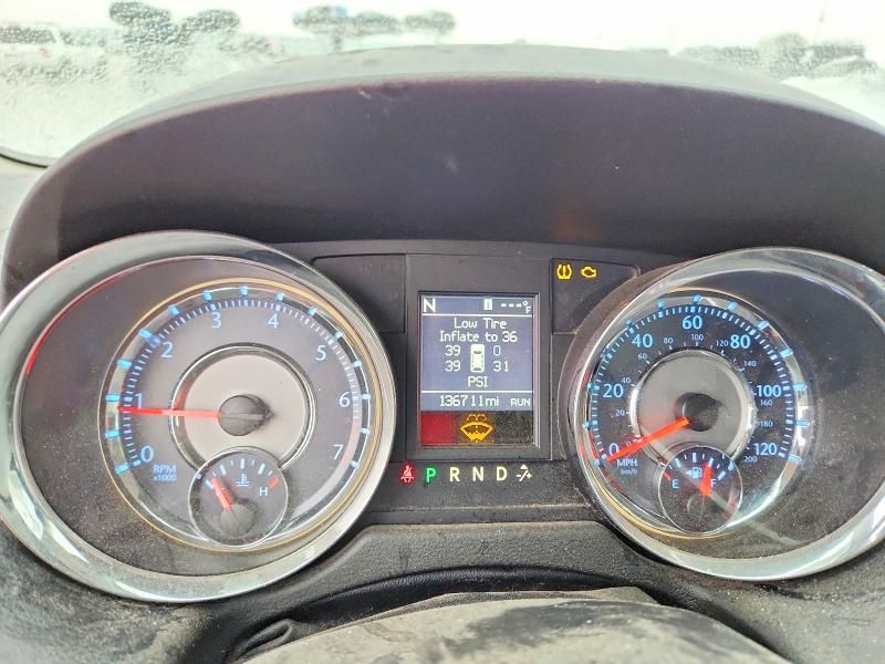 2014 Chrysler Town & Country Touring l