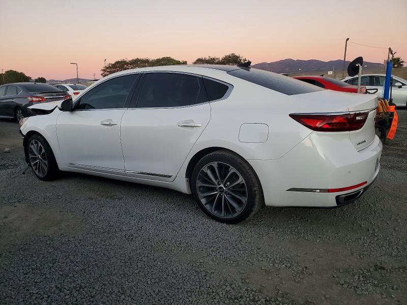 2018 KIA Cadenza Technology