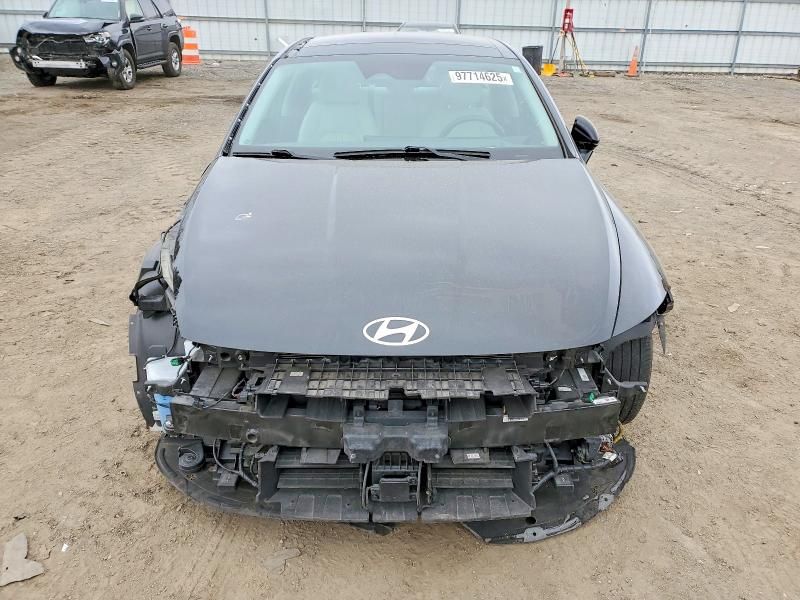 2025 Hyundai Sonata Hybrid