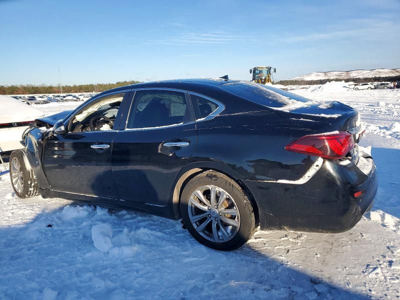 2016 Infiniti Q70 3.7