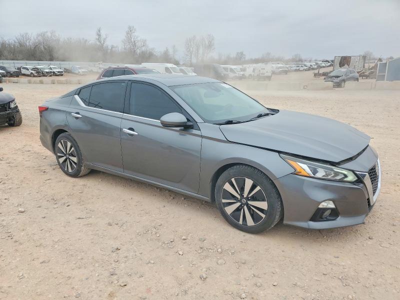 2019 Nissan Altima sv