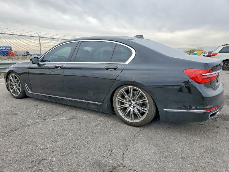 2016 BMW 750 i