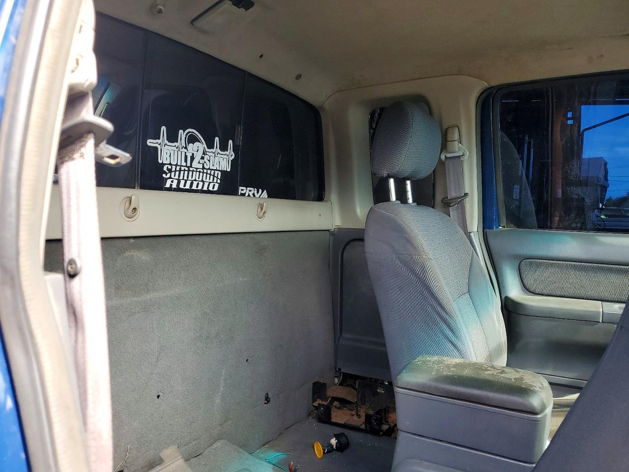 2002 Nissan Frontier King Cab XE