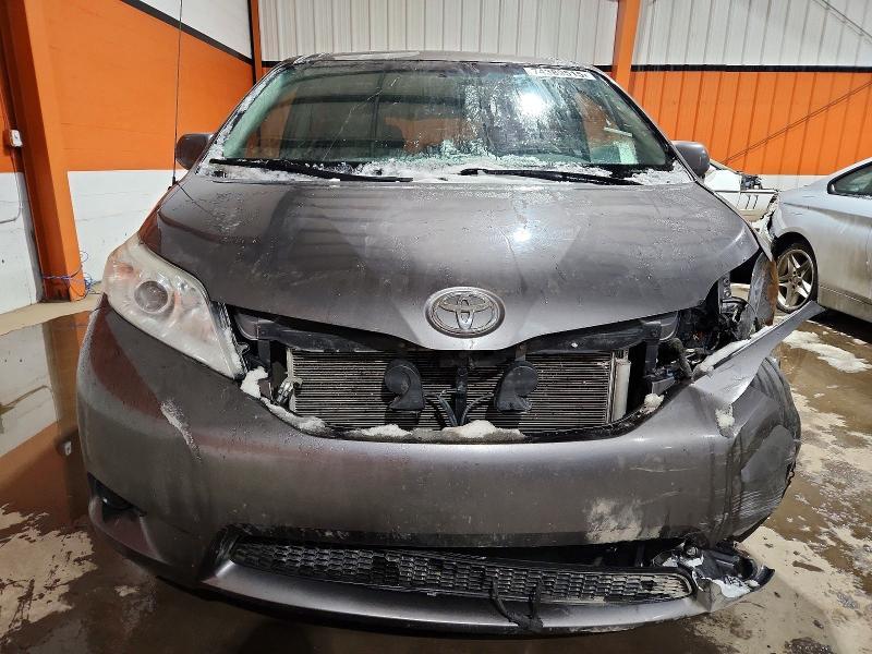 2014 Toyota Sienna le