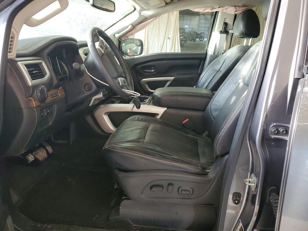 2017 Nissan Titan SL