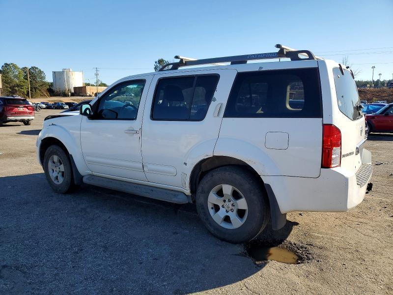 2005 Nissan Pathfinder le