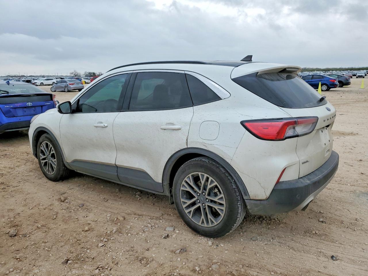 2020 Ford Escape sel