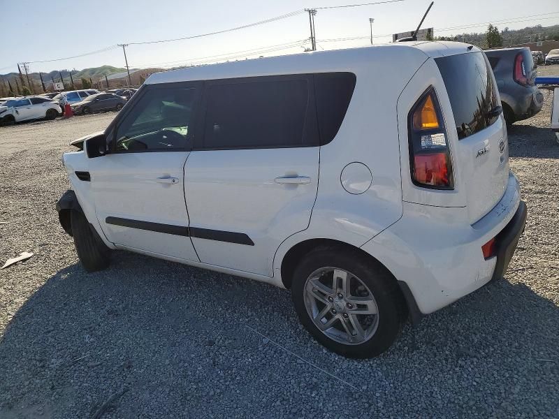 2011 KIA Soul +