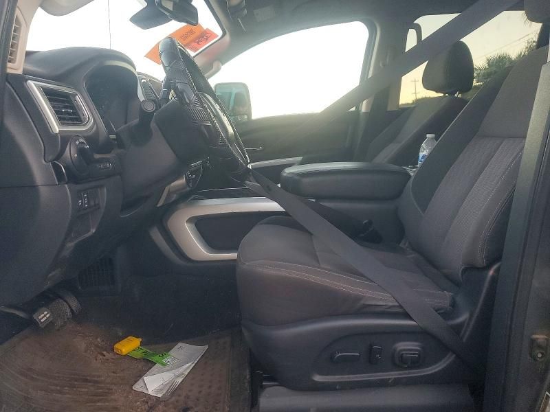 2021 Nissan Titan sv