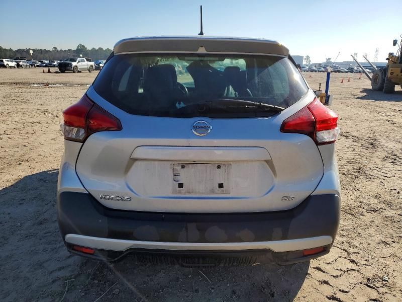 2019 Nissan Kicks s