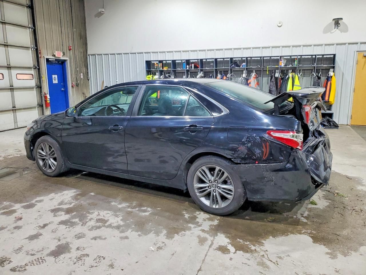 2016 Toyota Camry le