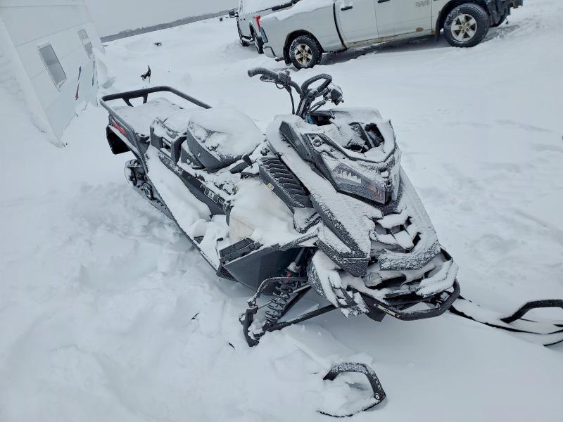 2025 Skidoo Expedition se 900 t