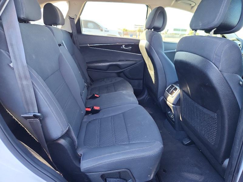 2016 KIA Sorento lx