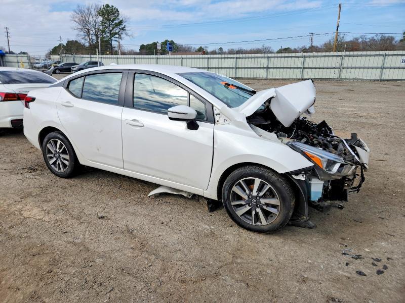 2020 Nissan Versa sv