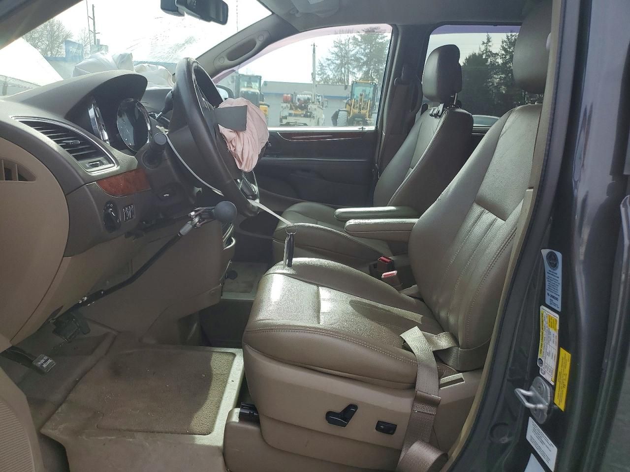 2012 Chrysler Town & Country Touring l