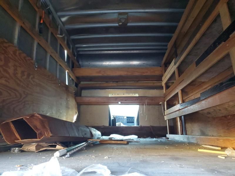 2015 Chevrolet Express box Truck