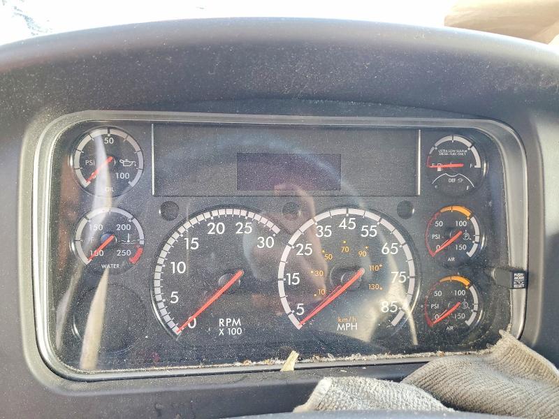 2020 Freightliner M2 106 Med-box Truck