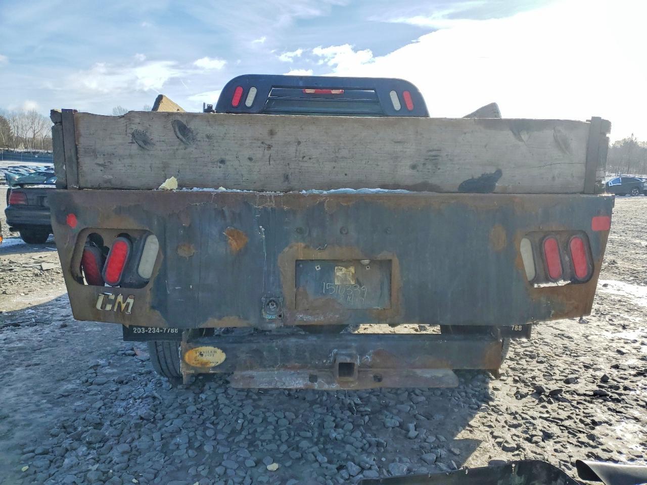 2005 Chevrolet Silverado Flatbed Truck