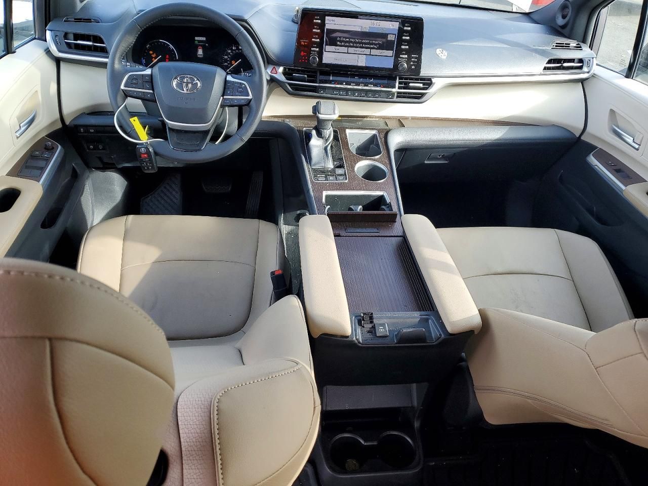 2021 Toyota Sienna xle