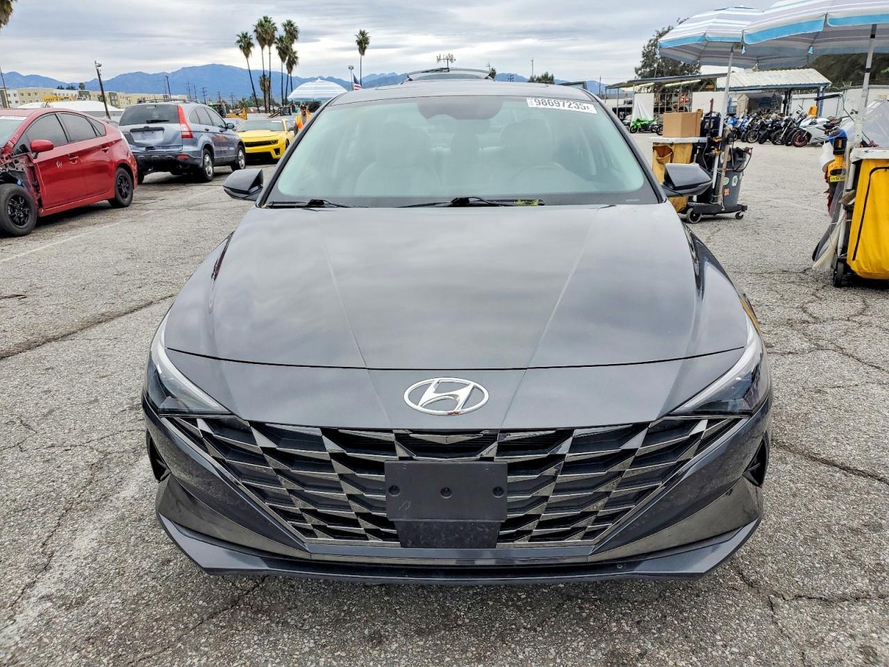 2022 Hyundai Elantra Limited