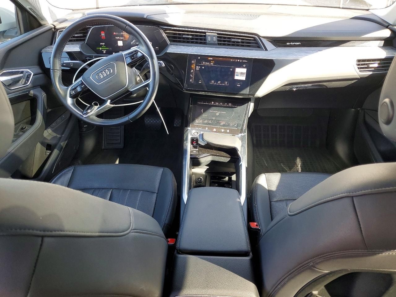 2021 Audi E-tron Premium Plus