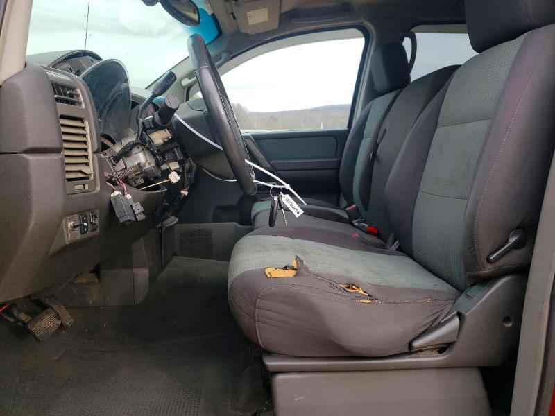 2004 Nissan Titan xe