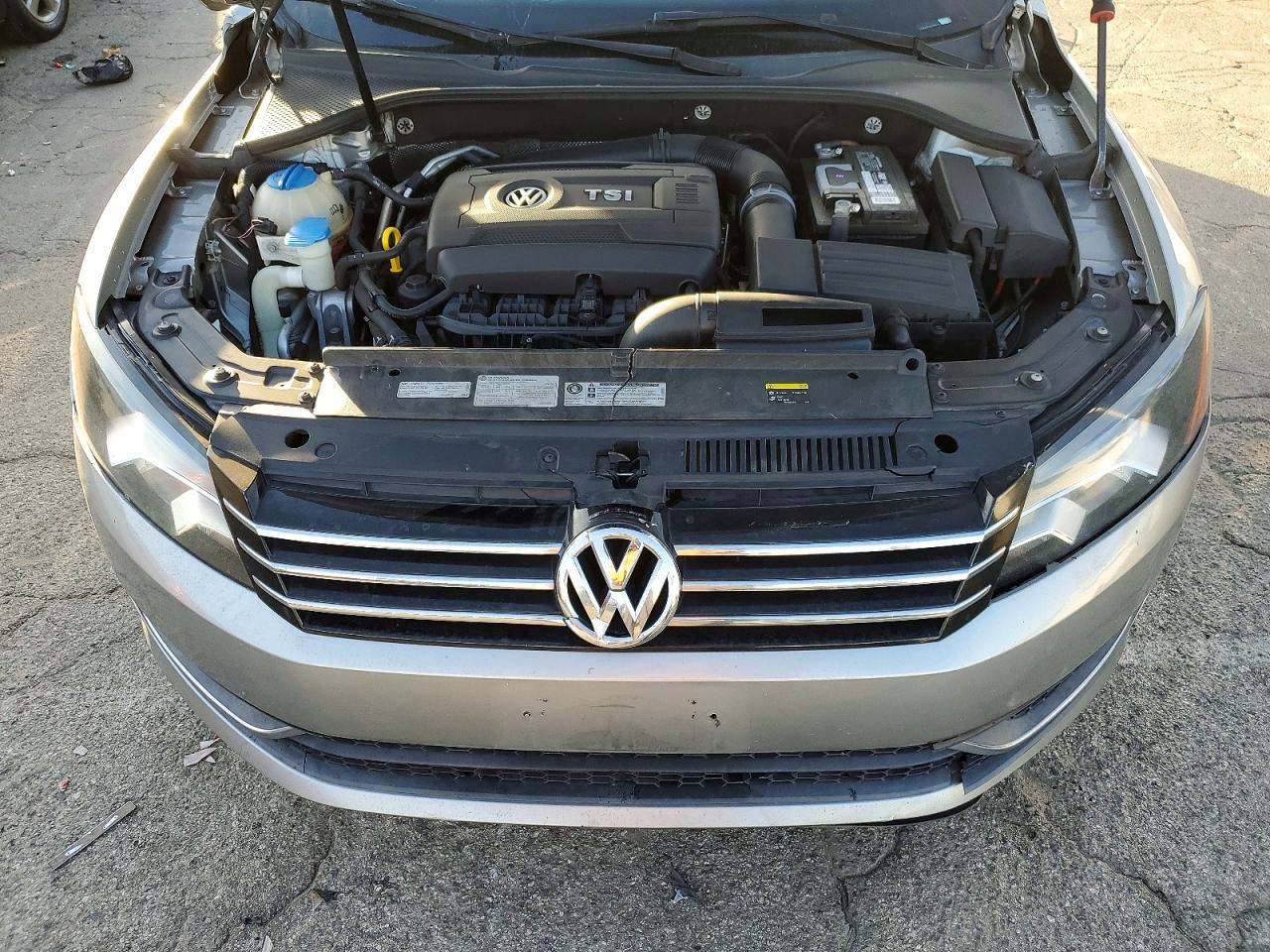 2014 Volkswagen Passat s