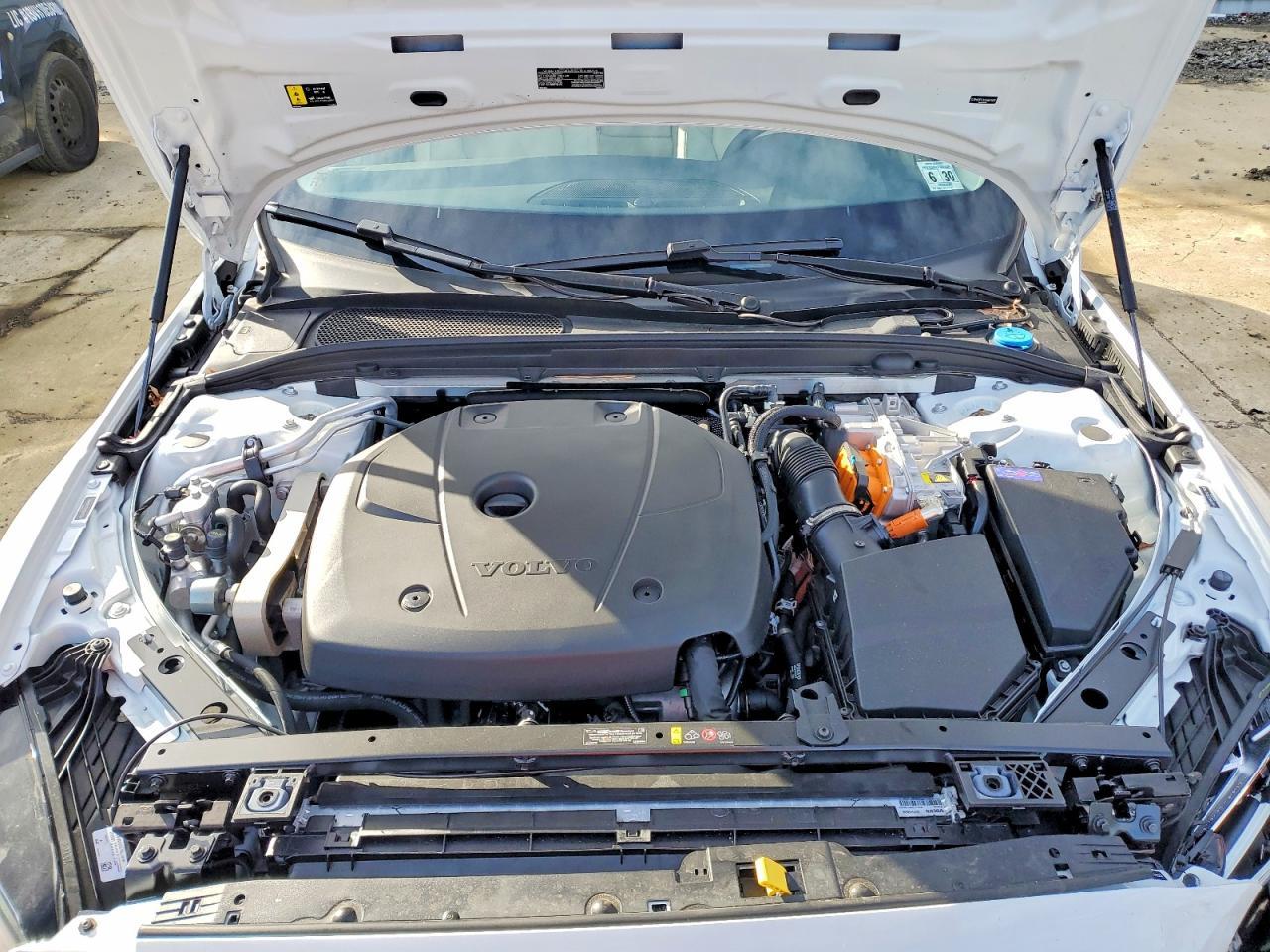 2025 Volvo S60 Plus